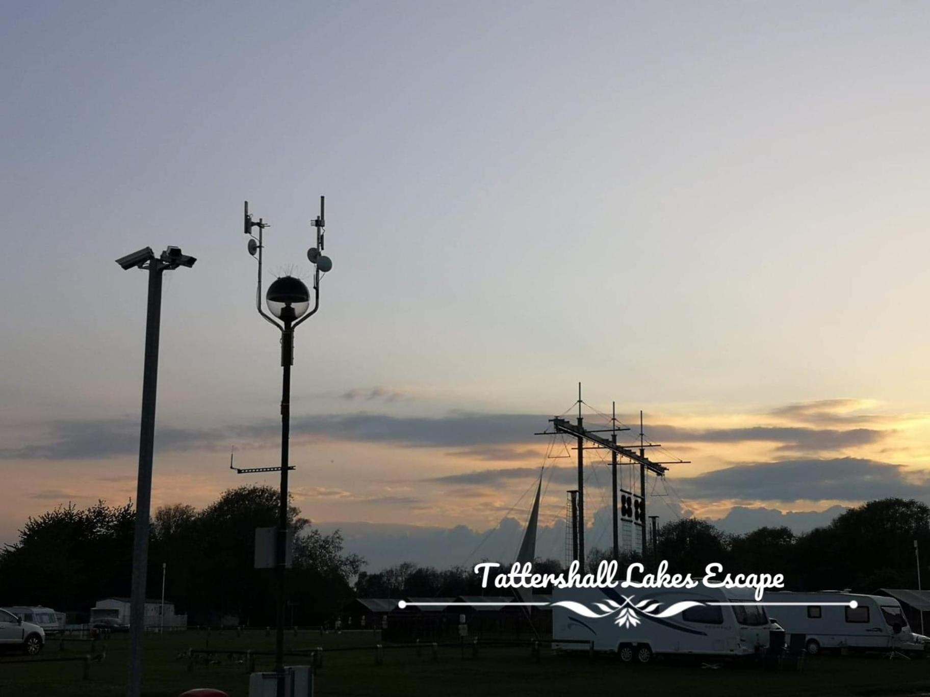 Meridian Tattershall Lakes Escape - Lakeside Lodge Caravan With A Fishing Peg Luxury Hot Tub Екстер'єр фото