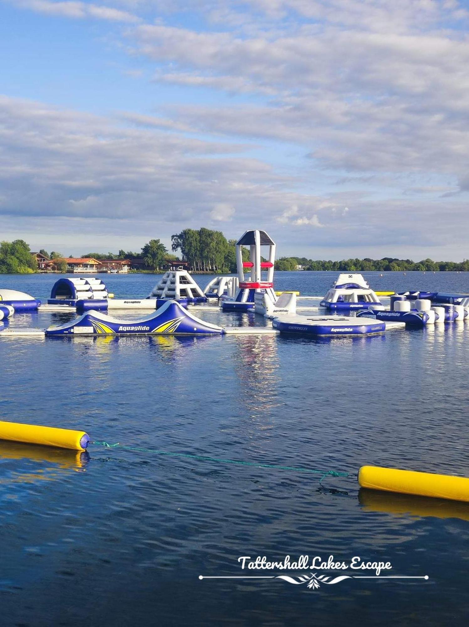 Meridian Tattershall Lakes Escape - Lakeside Lodge Caravan With A Fishing Peg Luxury Hot Tub Екстер'єр фото