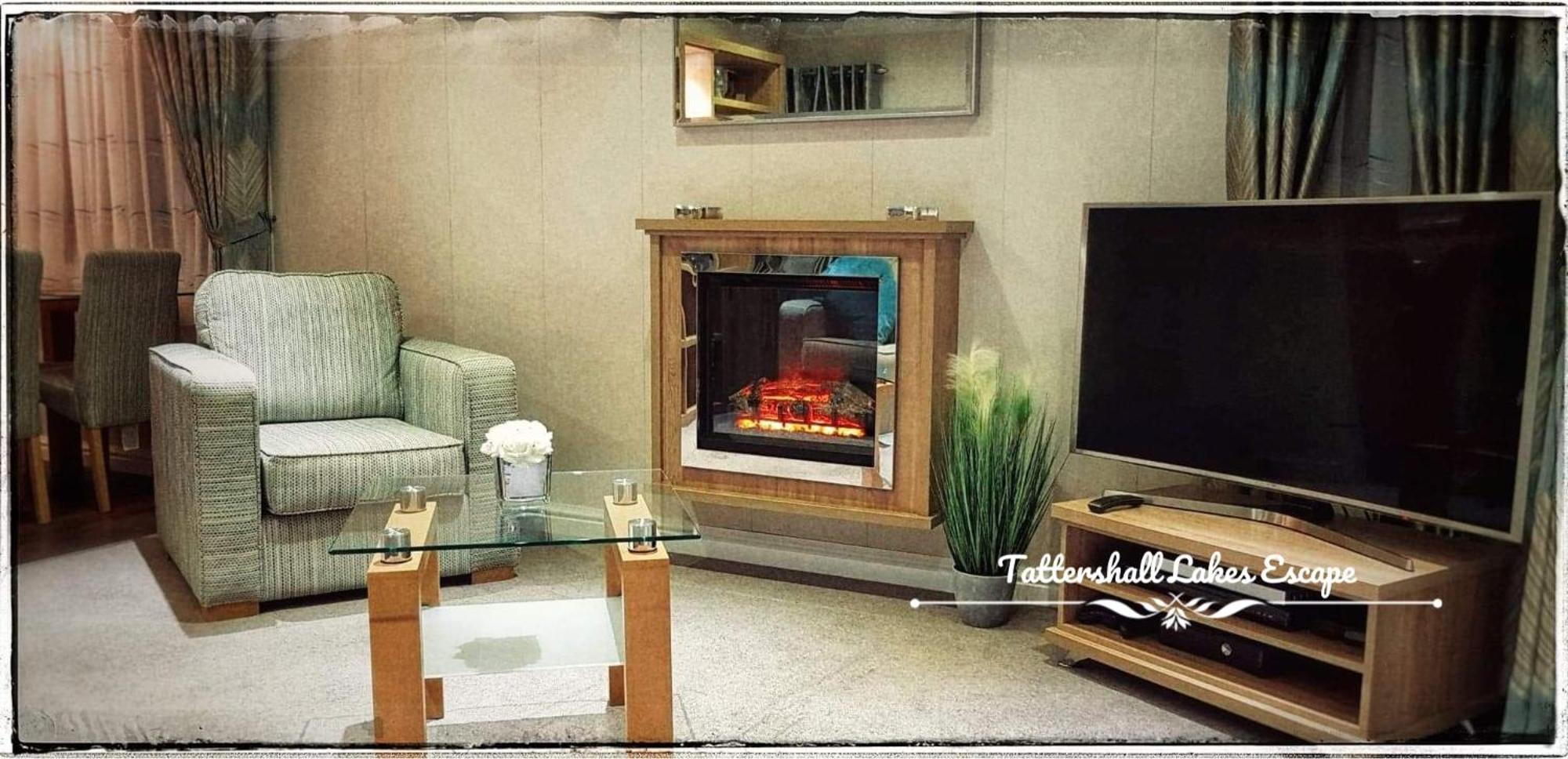 Meridian Tattershall Lakes Escape - Lakeside Lodge Caravan With A Fishing Peg Luxury Hot Tub Екстер'єр фото