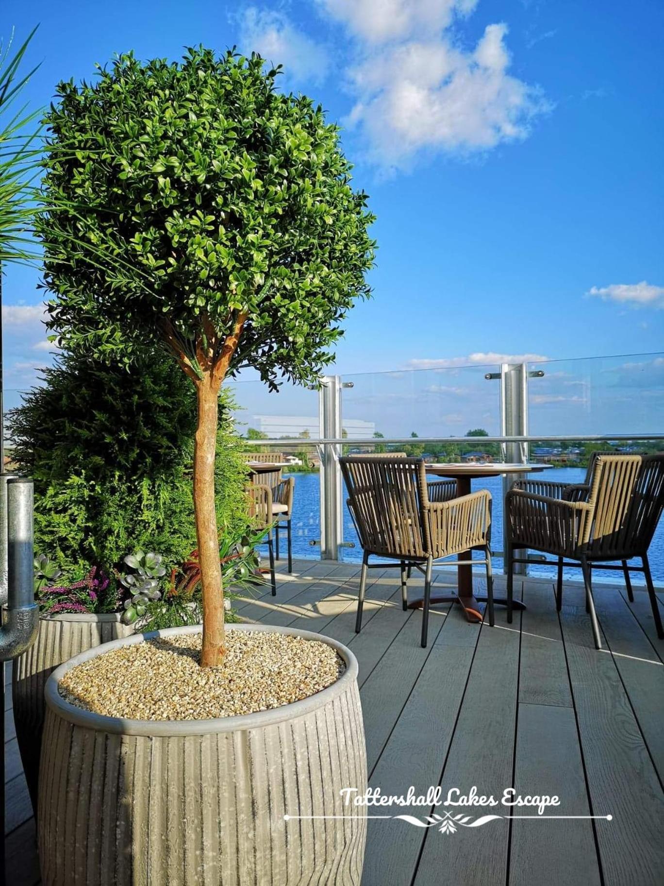 Meridian Tattershall Lakes Escape - Lakeside Lodge Caravan With A Fishing Peg Luxury Hot Tub Екстер'єр фото
